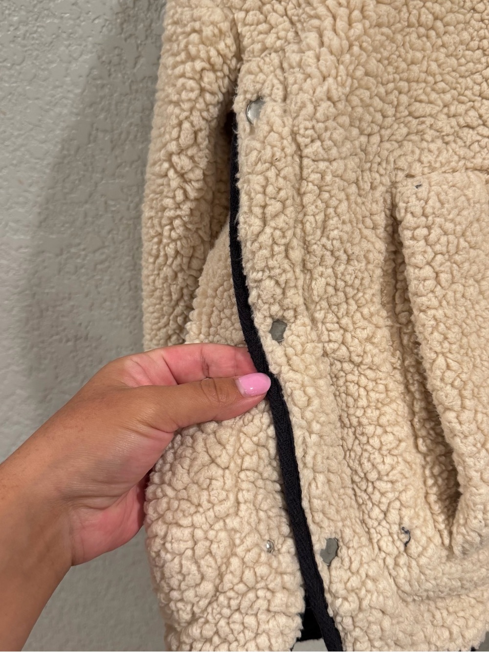 Free People Movement Cozy Cream Sherpa Pullover Jacket with Black Trim - Picture 2 of 4